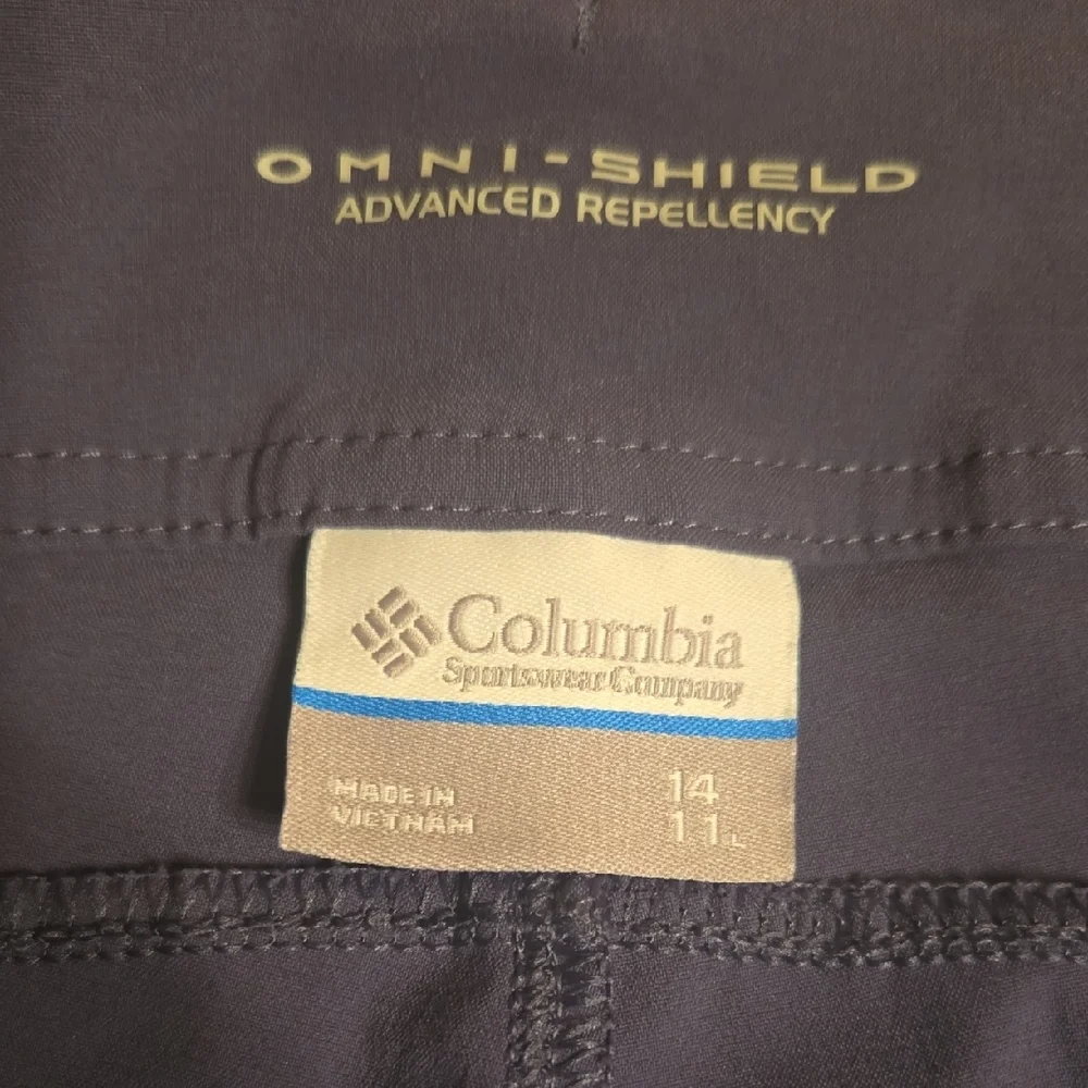 Columbia Women's Athletic Shorts - Dark Blue - Picture 2 of 5